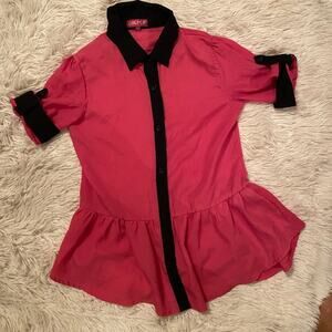 Adorable button down shirt (Size 14/16)